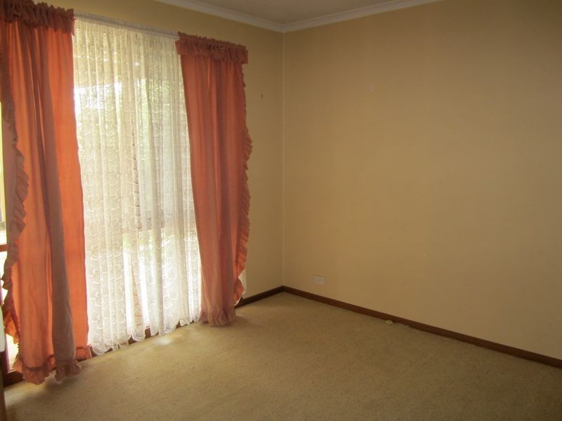 6 Pollina Close, Hampton Park VIC 3976