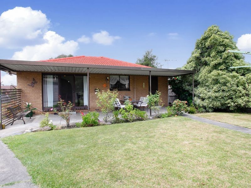 27 Alma Road, Hampton Park VIC 3976