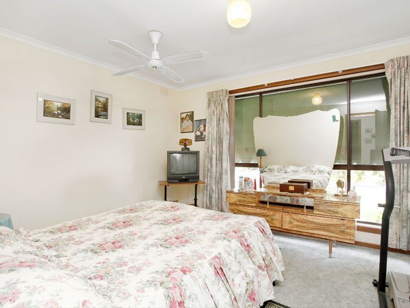 27 Alma Road, Hampton Park VIC 3976