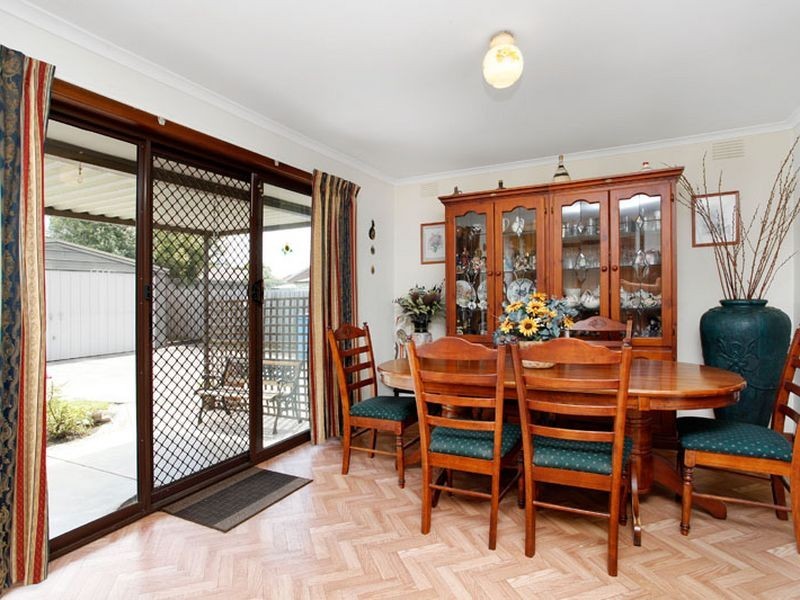 27 Alma Road, Hampton Park VIC 3976