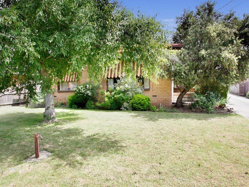 27 Alma Road, Hampton Park VIC 3976