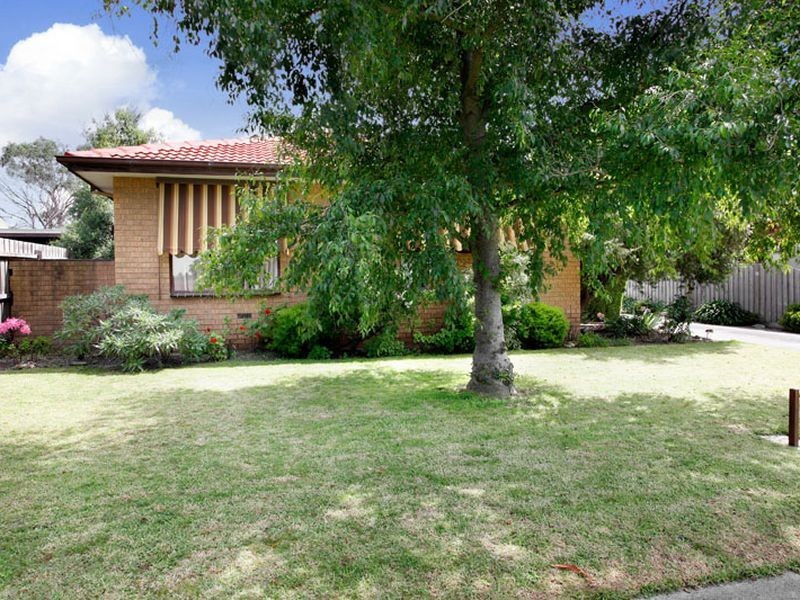 27 Alma Road, Hampton Park VIC 3976