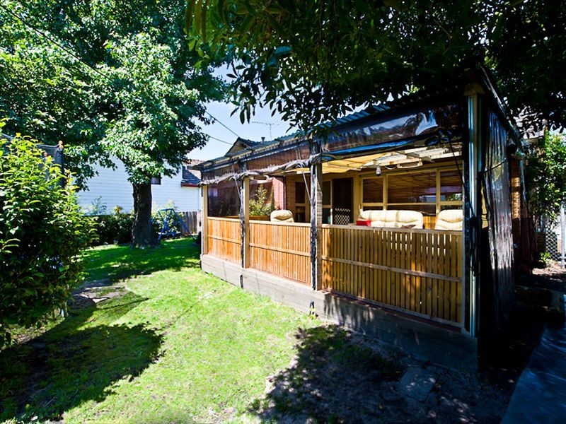 42 Pound Road, Hampton Park VIC 3976