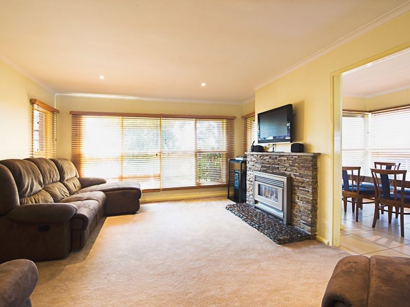 42 Pound Road, Hampton Park VIC 3976