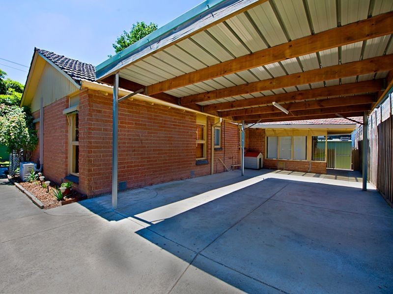 42 Pound Road, Hampton Park VIC 3976