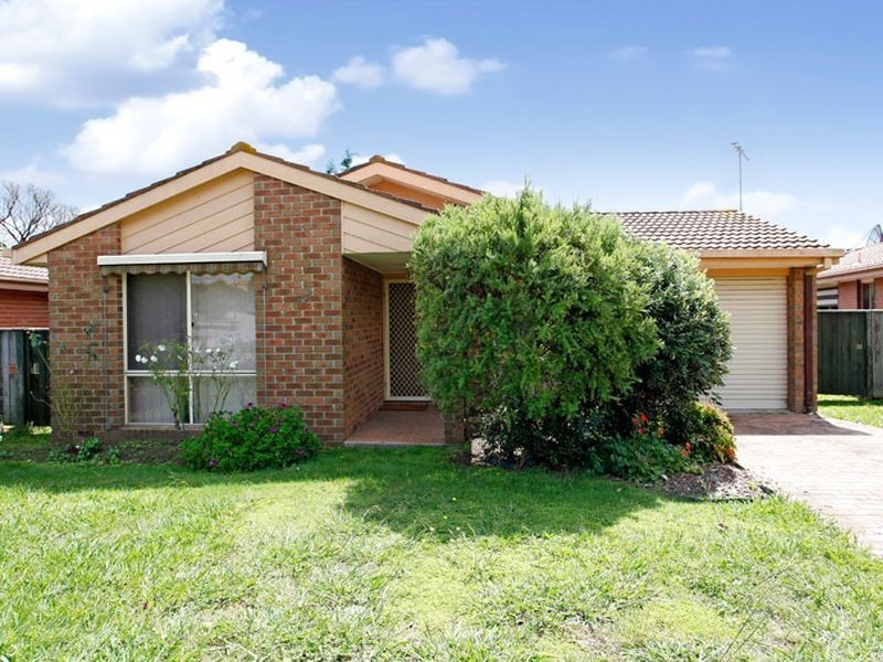 27 Cumberland Chase, Hampton Park VIC 3976
