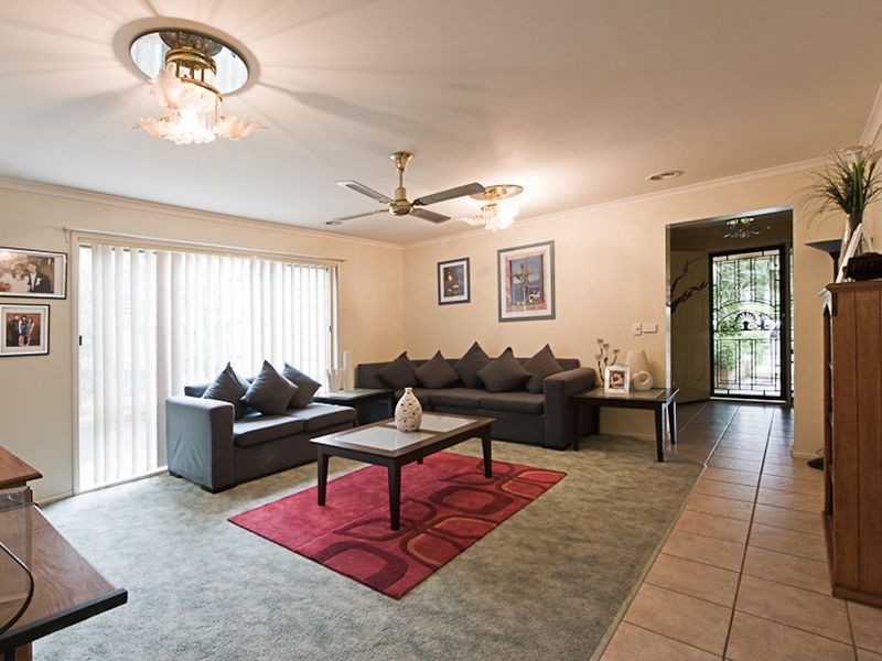 10 Yaraan Court, Hampton Park VIC 3976