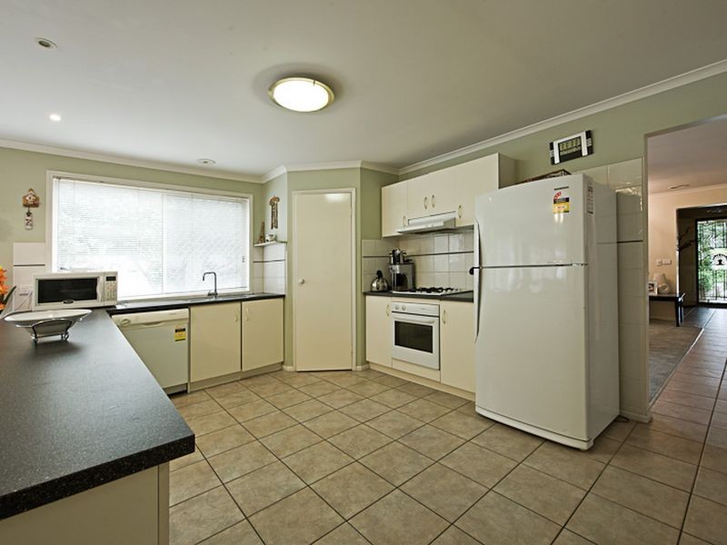 10 Yaraan Court, Hampton Park VIC 3976