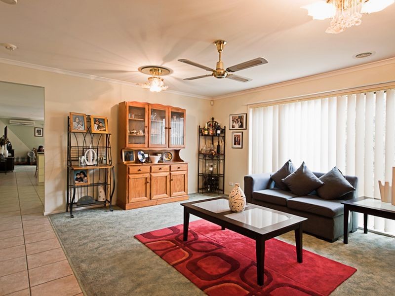 10 Yaraan Court, Hampton Park VIC 3976