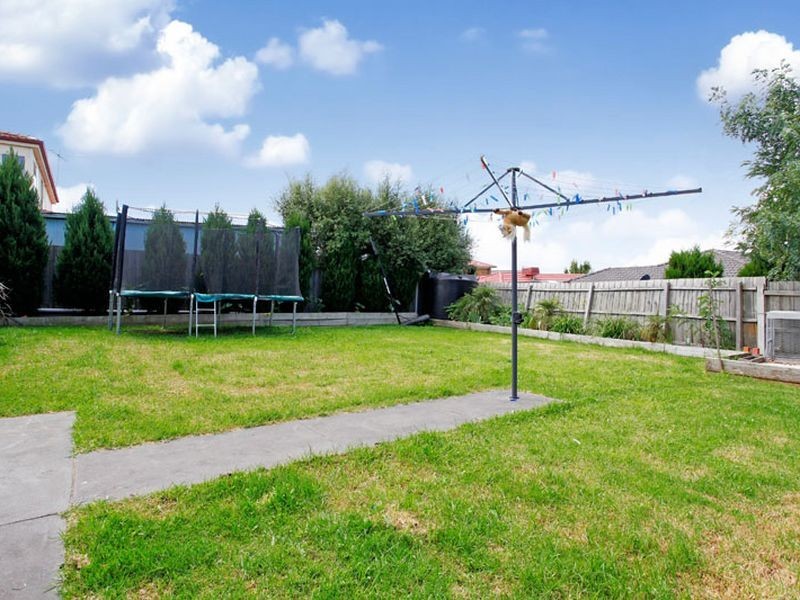 10 Hillrise Close, Narre Warren South VIC 3805