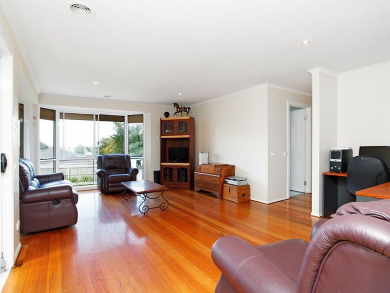 10 Hillrise Close, Narre Warren South VIC 3805