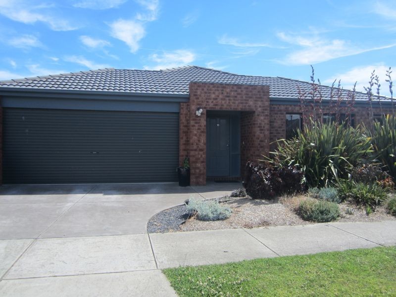 10 Ernest Crescent, Narre Warren South VIC 3805