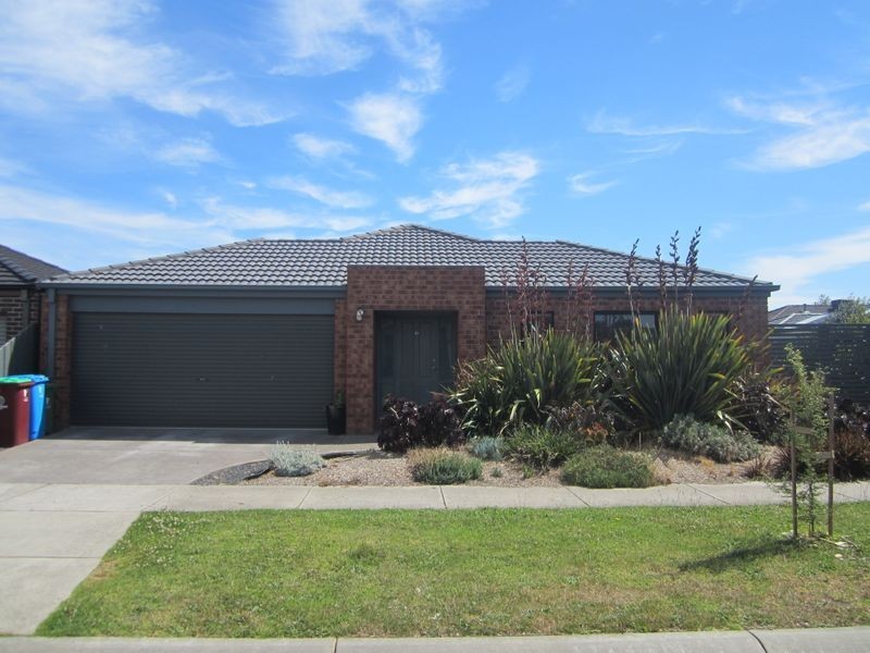 10 Ernest Crescent, Narre Warren South VIC 3805