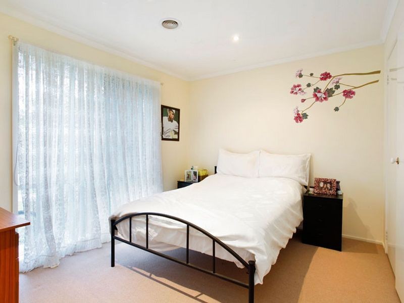 43 Bemersyde Drive, Berwick VIC 3806