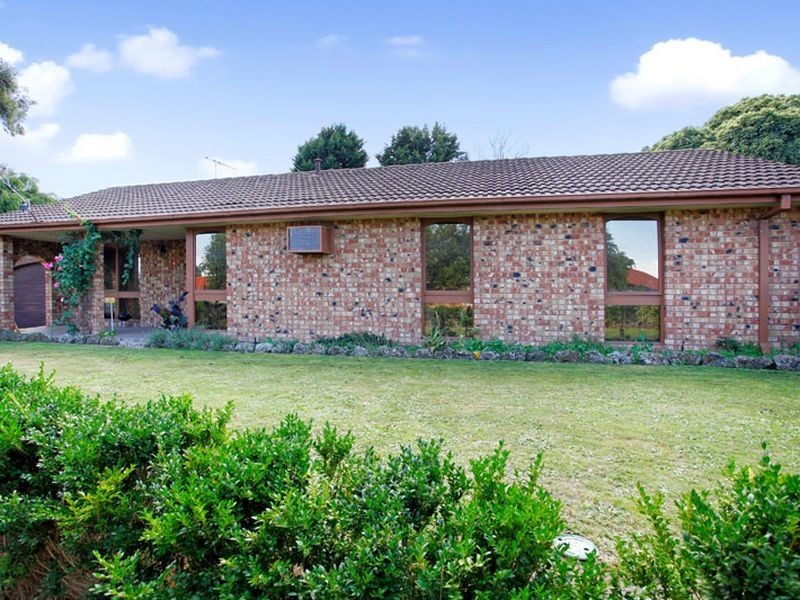 11 Kathleen Court, Hampton Park VIC 3976