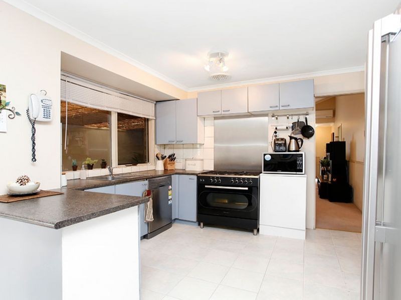 9 Basil Close, Hallam VIC 3803