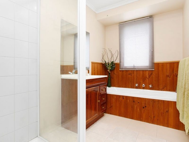 9 Basil Close, Hallam VIC 3803