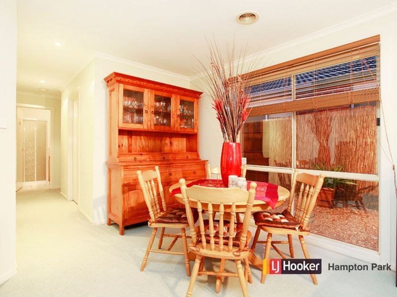 18 Redwood Avenue, Hampton Park VIC 3976