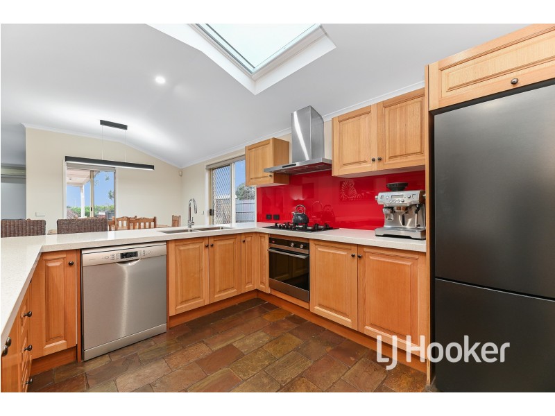 5 Hazel Court, Hampton Park VIC 3976