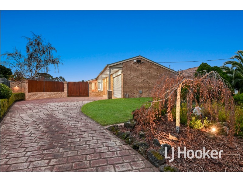 5 Hazel Court, Hampton Park VIC 3976