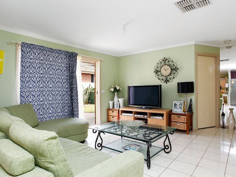 6 Bluegum Way, Hampton Park VIC 3976