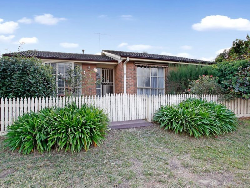 5 Justin Circuit, Hampton Park VIC 3976