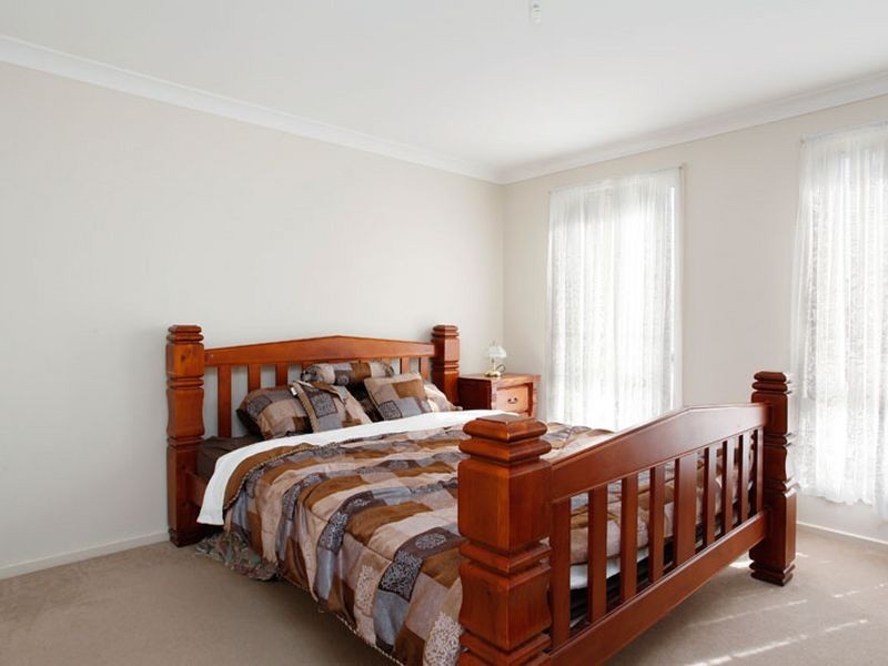 2 Cranberry Place, Cranbourne VIC 3977