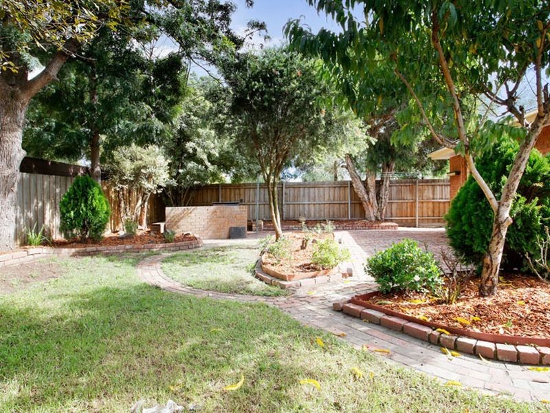 8 Lilian Court, Hampton Park VIC 3976