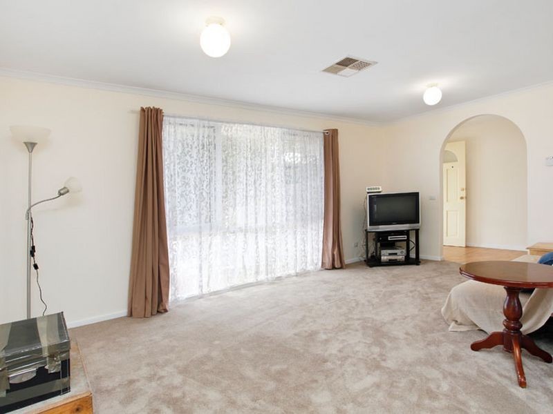 8 Lilian Court, Hampton Park VIC 3976
