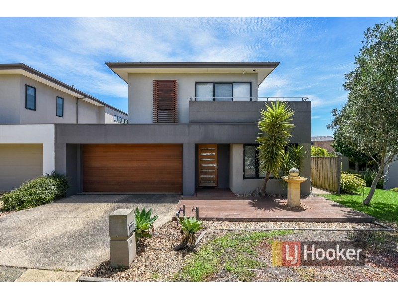 8 Viewmount Place, Sandhurst VIC 3977
