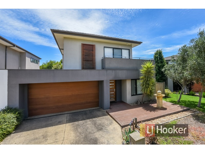 8 Viewmount Place, Sandhurst VIC 3977