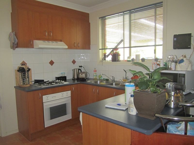 25 Strabane Way, Hampton Park VIC 3976