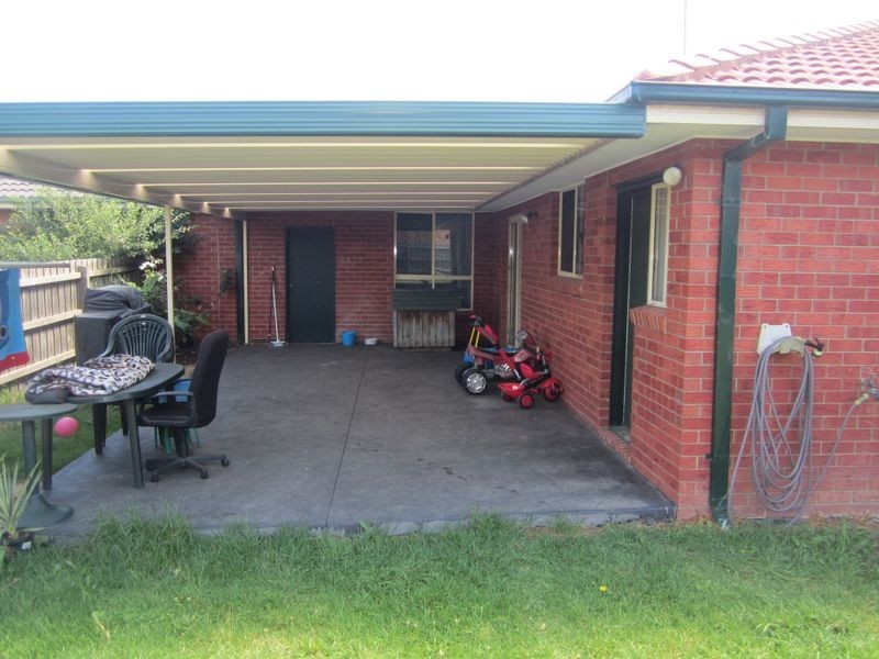 25 Strabane Way, Hampton Park VIC 3976