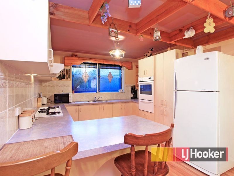 19 Ironbark Close, Hampton Park VIC 3976