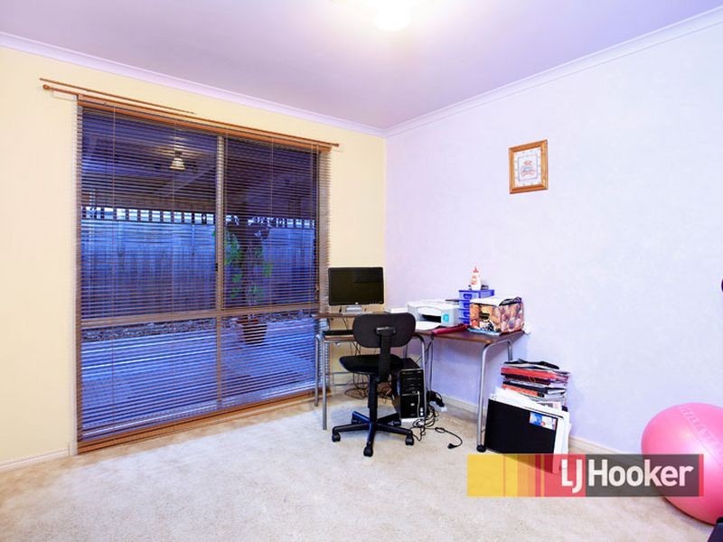 19 Ironbark Close, Hampton Park VIC 3976