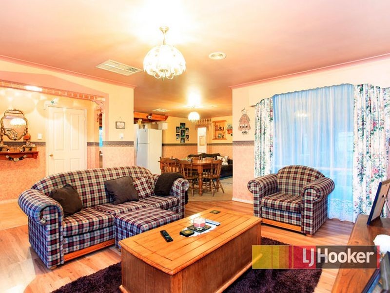 19 Ironbark Close, Hampton Park VIC 3976