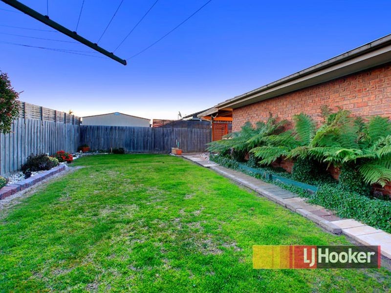 19 Ironbark Close, Hampton Park VIC 3976