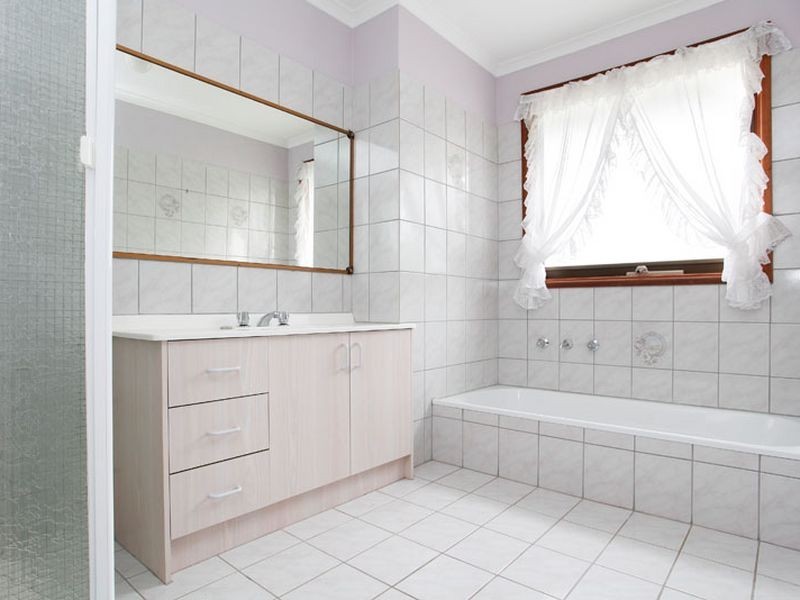 36 Blackwood Drive, Hampton Park VIC 3976