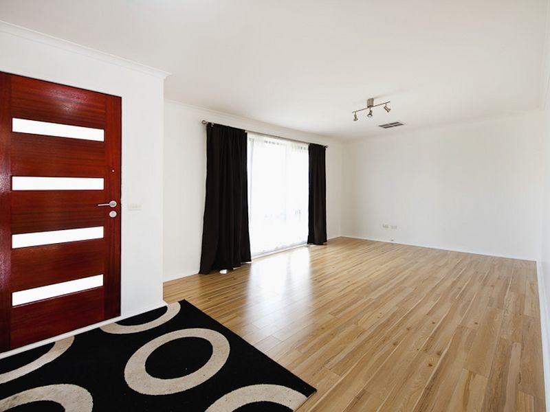 66 Oaktree Drive, Hampton Park VIC 3976