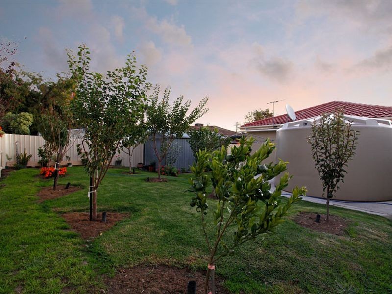 34 Vanessa Drive, Hampton Park VIC 3976