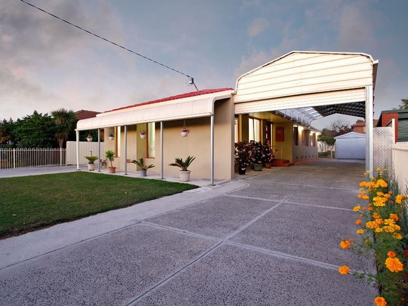 34 Vanessa Drive, Hampton Park VIC 3976