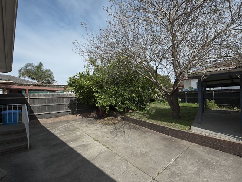 37 Winnima Avenue, Hampton Park VIC 3976