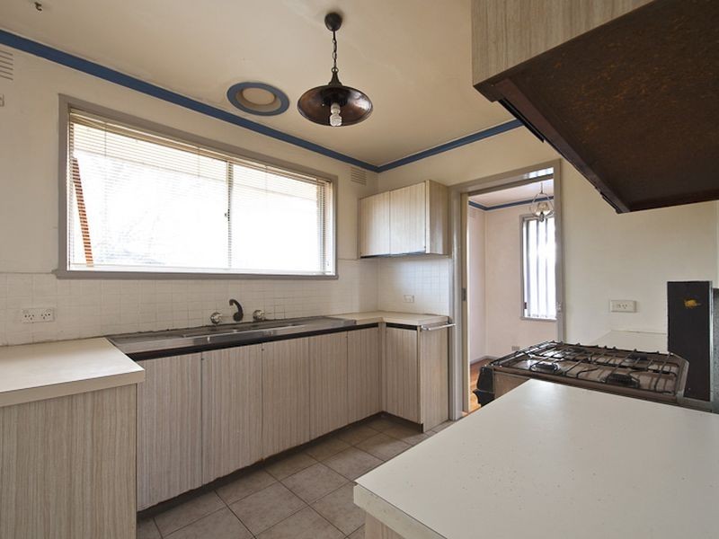 37 Winnima Avenue, Hampton Park VIC 3976