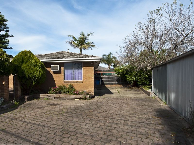 37 Winnima Avenue, Hampton Park VIC 3976