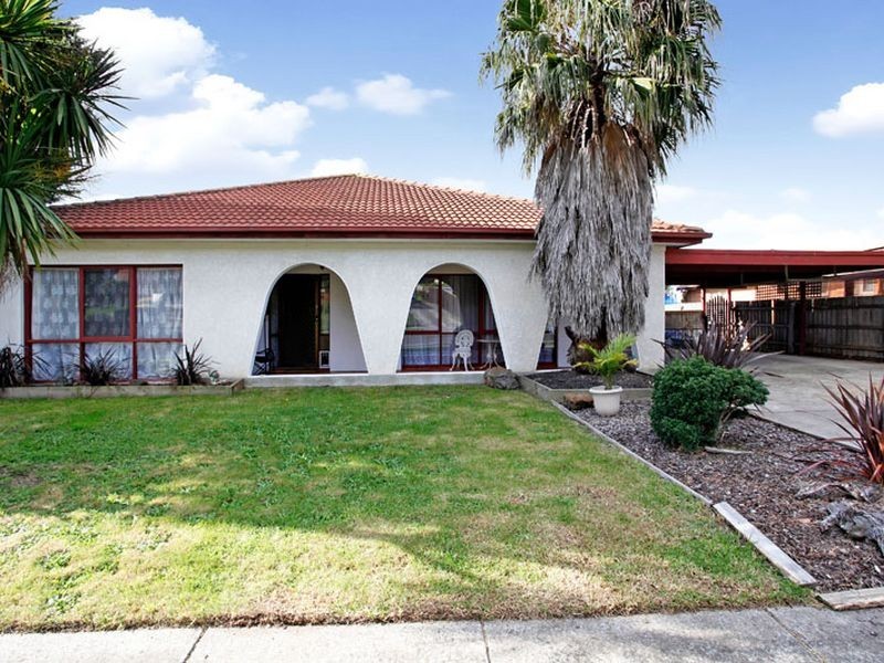 91 Willow Drive, Hampton Park VIC 3976