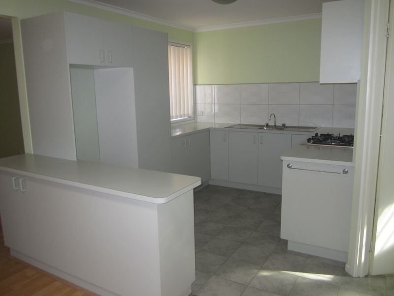 1/33 Ivan Crescent, Hampton Park VIC 3976