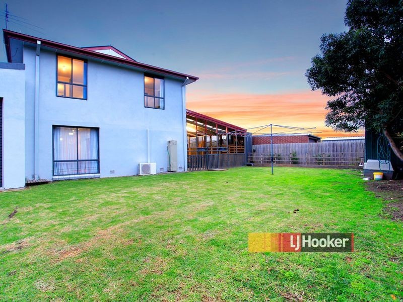 62 Greenvalley Crescent, Hampton Park VIC 3976