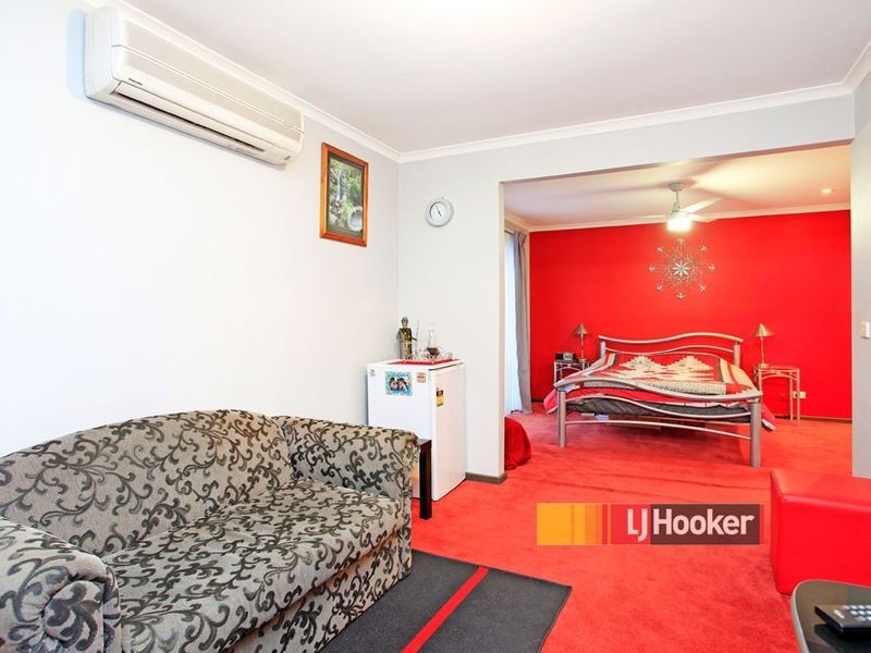 62 Greenvalley Crescent, Hampton Park VIC 3976