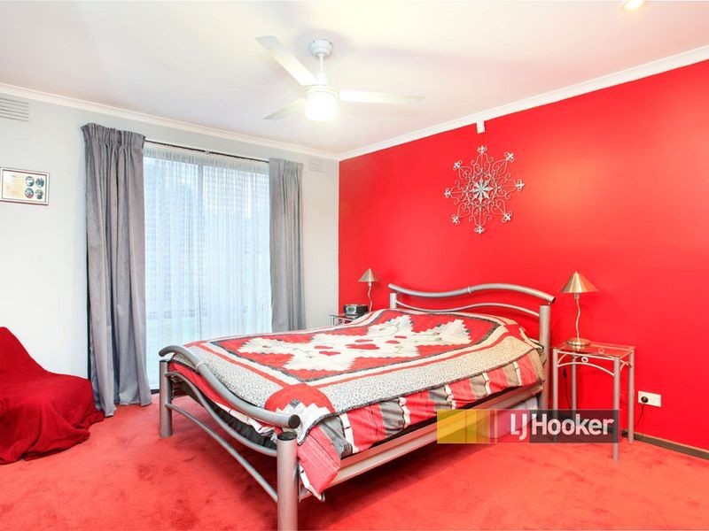 62 Greenvalley Crescent, Hampton Park VIC 3976