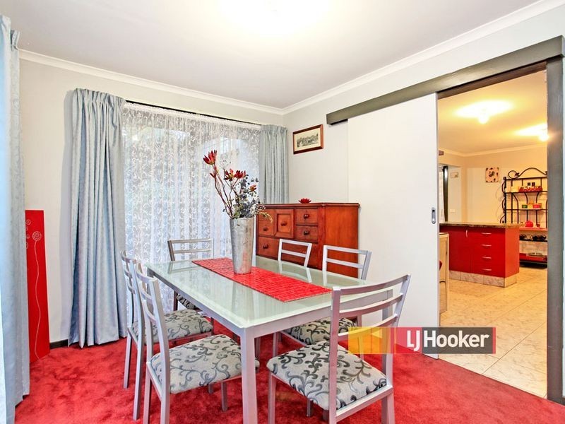 62 Greenvalley Crescent, Hampton Park VIC 3976